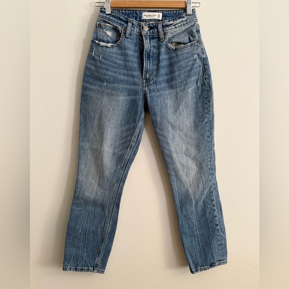 Abercrombie & Fitch Curve Love High Rise Mom Jean Blue Denim Size XXS l 00 l 24 - Picture 6 of 11